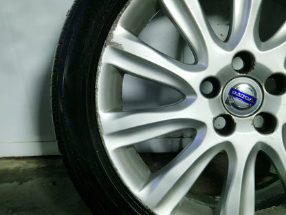 Volvo V40 MK3 (525) 17" Alloy Wheel with Tyre 205/50/17 31381857