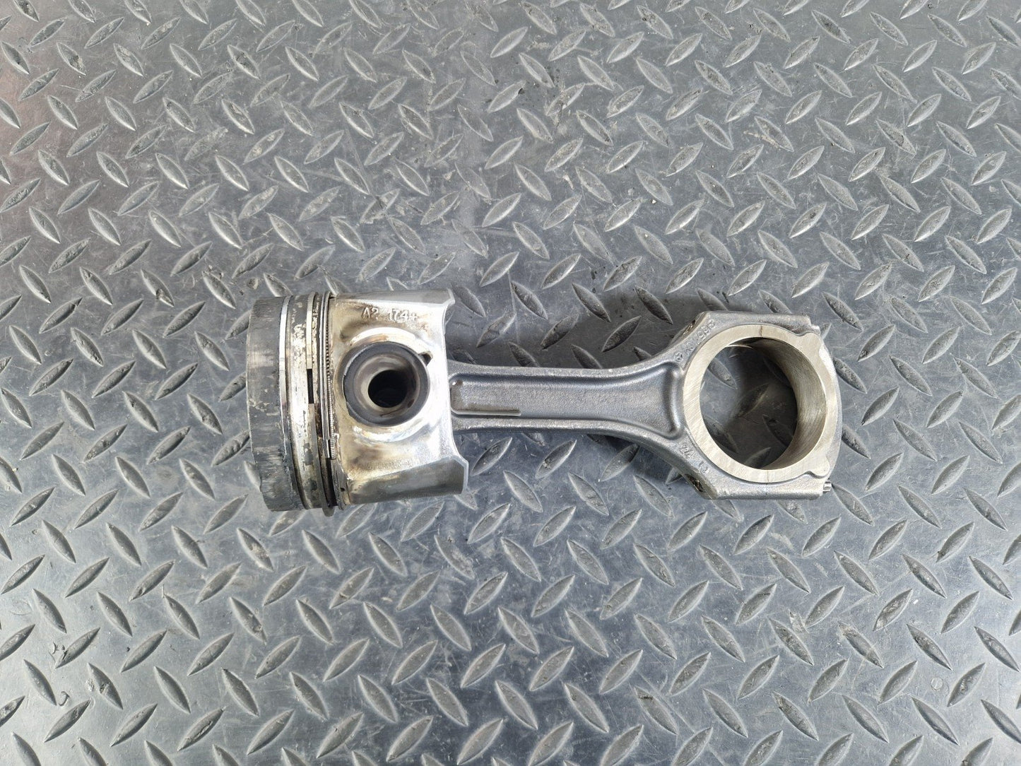 12-18 MERCEDES A B CLA-W176 W246 C117 OEM 1.8/2.1 CDI OM651 PISTON & CON ROD (3)