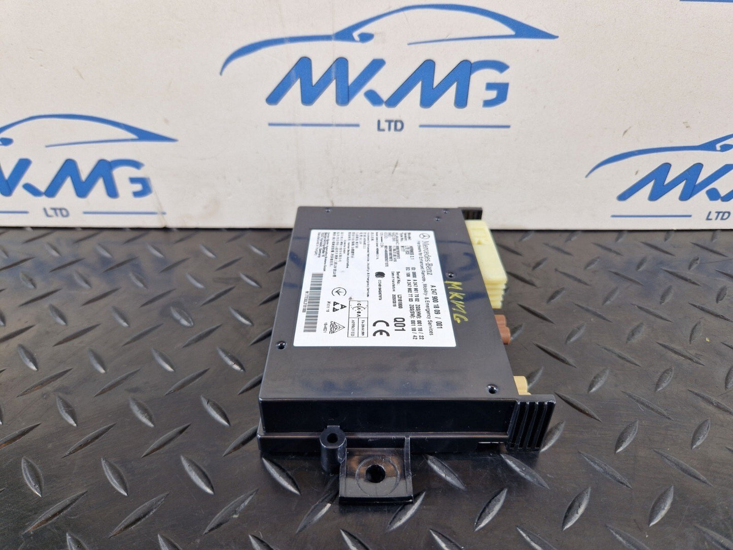 18-ON MERCEDES BENZ A CLASS W177 OEM RADIO CONTROL HEAD UNIT MODULE A2479001809