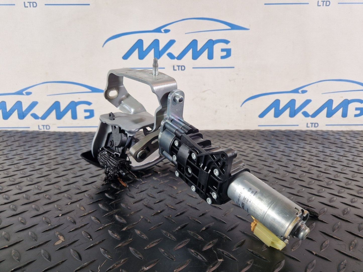 16-20 AUDI Q7 4M GENUINE REAR RIGHT O/S/R TAILGATE LIFT MOTOR & HINGE 4M0827852A