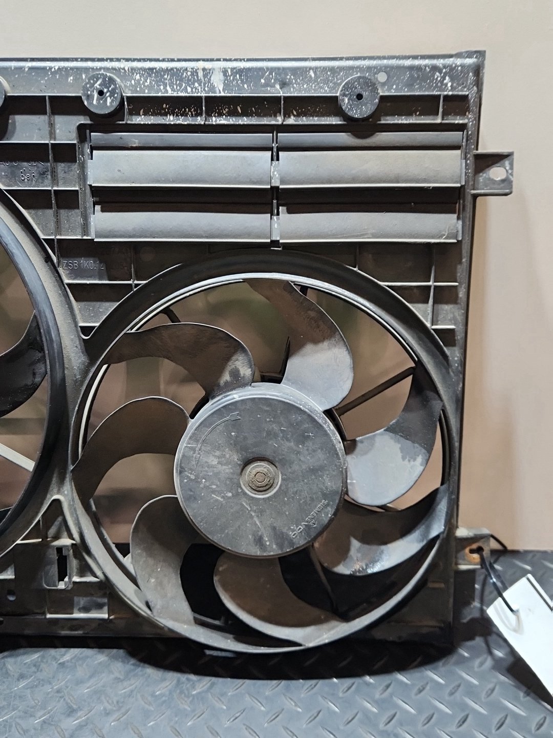 Audi A3 8P Hatchback Genuine Cooling Radiator Fan 1K0121207A