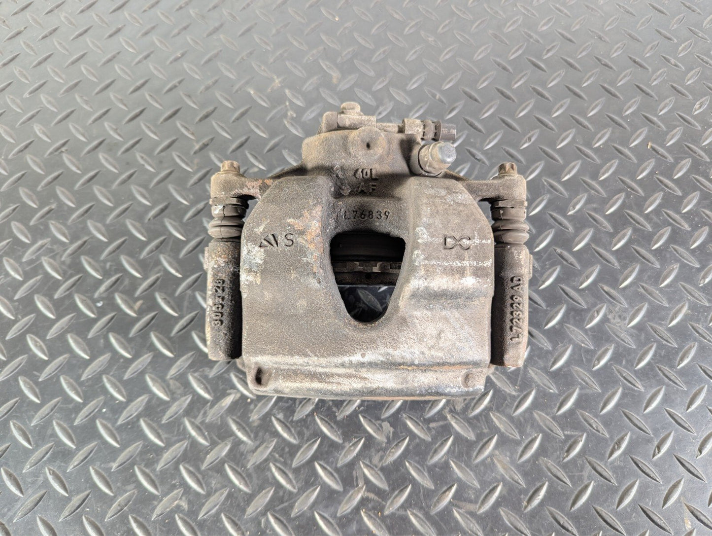 18-ON MERCEDES BENZ A CLASS W177 GENUINE OEM FRONT LEFT N/S BRAKE CALIPER