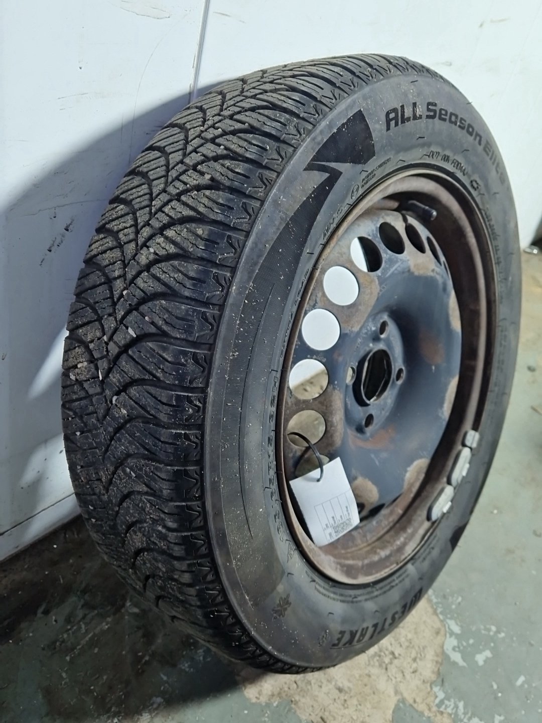 Vauxhall Corsa MK3 (D) (4400) Hatchback Steel Wheel with Tyre 185/65/15 ~6mm
