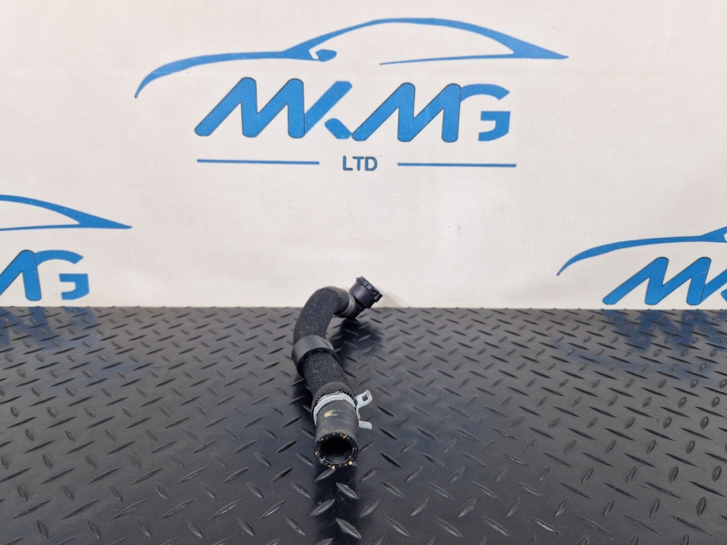 19-ON MERCEDES BENZ B CLASS W247 GENUINE ENGINE COOLANT PIPE HOSE A2478306300