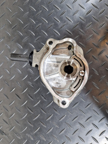 12-18 MERCEDES BENZ B-CLASS W246 GENUINE VACUUM PUMP A6512300565