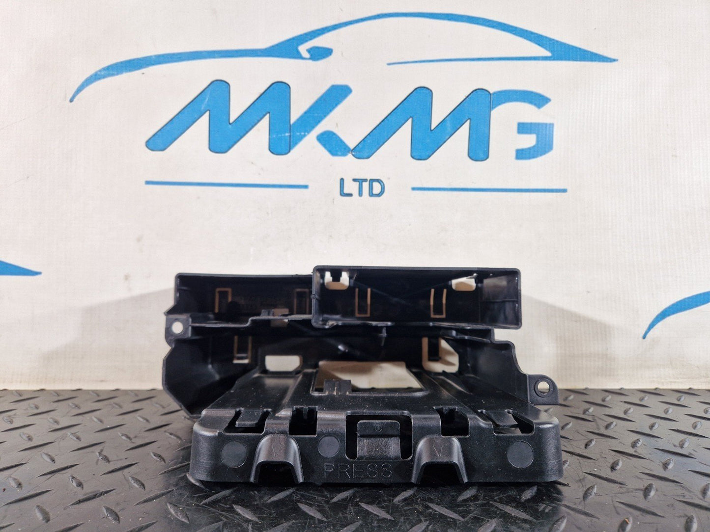16-19 AUDI A4 B9 CONTROL MODULE BRACKET MOUNT HOLDER 8W0907297