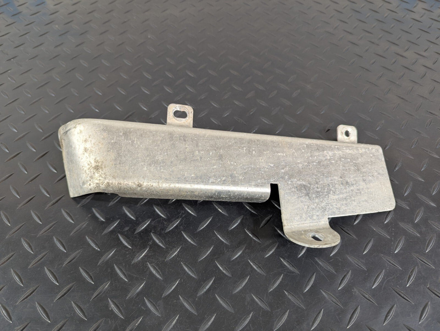 12-17 AUDI Q5 S-LINE GENUINE FUEL LINE PROTECTION PLATE 8R0201192C