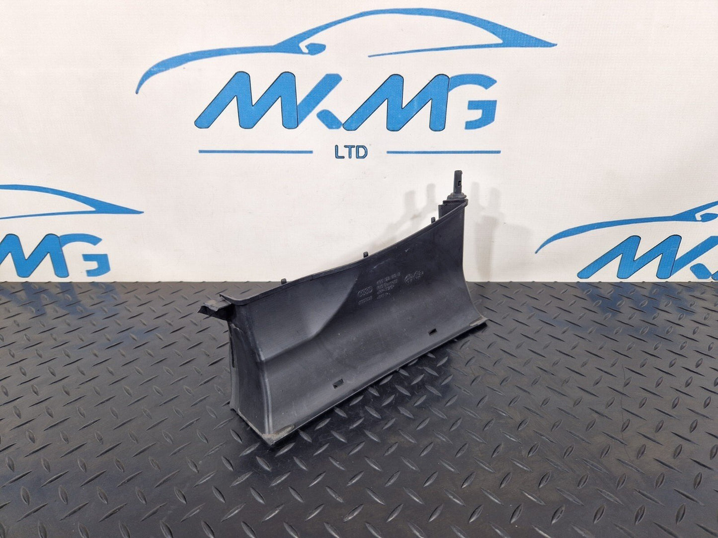 10-18 AUDI A7 4G S-LINE AIR INTAKE DUCT TRIM COVER 4G0129618B