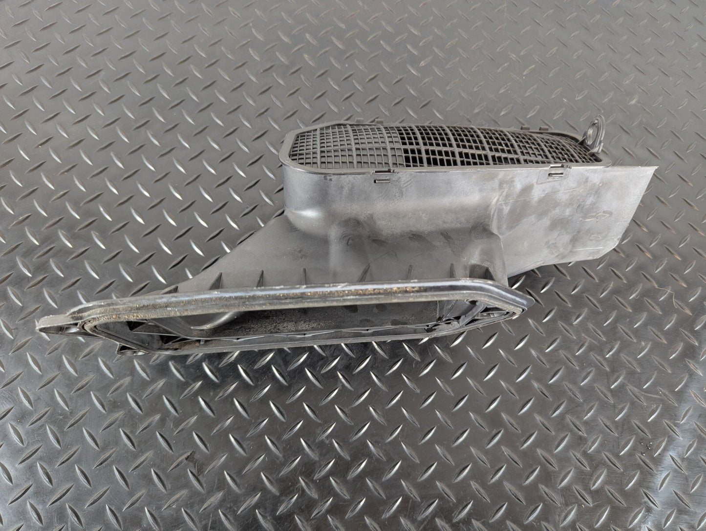 12-18 AUDI A6 C7 HEATER AIR INTAKE DUCT CHANNEL INTERIOR HEATING 4G2819904A