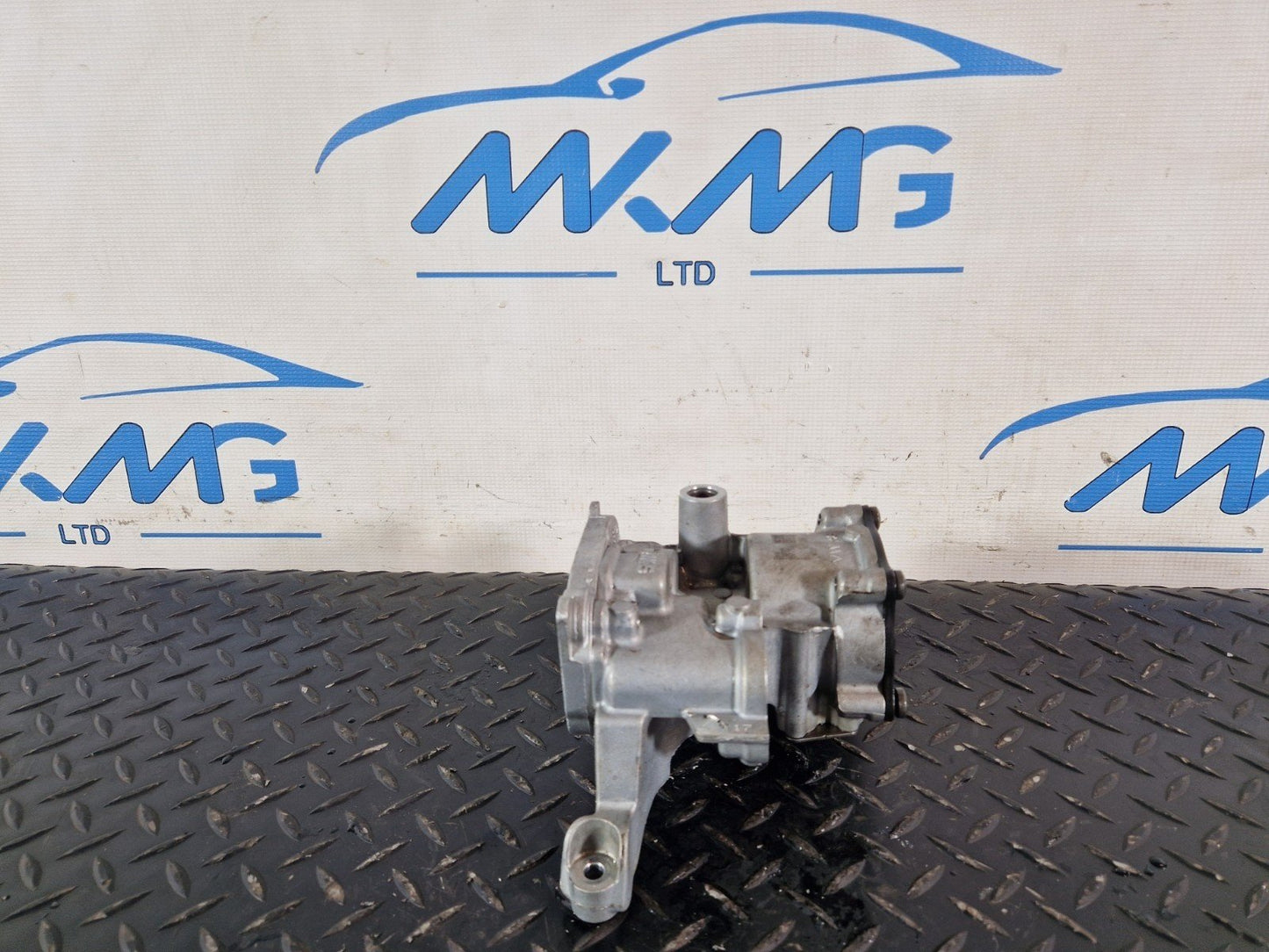 12-18 AUDI A6 C7 2.0 TDI DIESEL CGLC/CGL ENGINE OIL PUMP 04L145208J