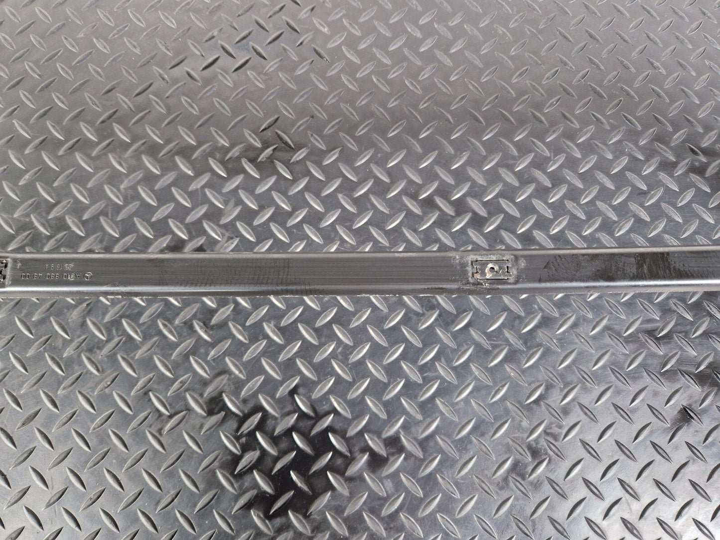 18-ON MERCEDES SPRINTER W907 W910 RADIATOR BEAM REINFORCEMENT BAR A9108804800