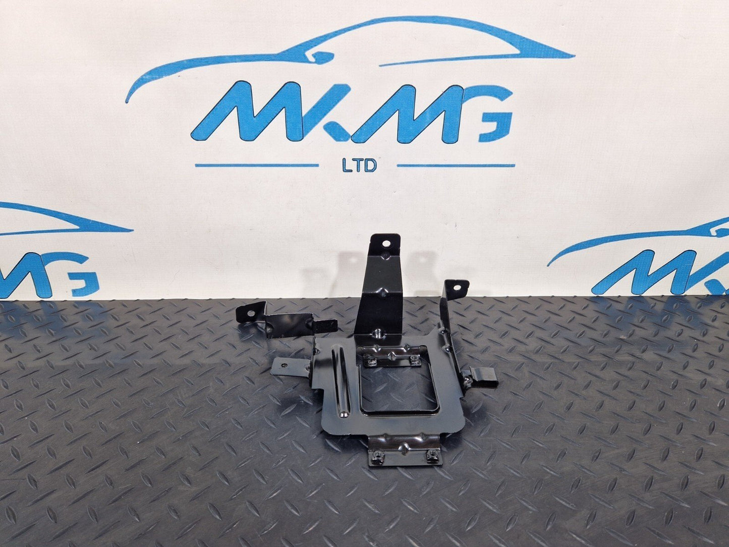 14-23 MERCEDES BENZ VITO W447 OEM FRONT WALL CARRIER BRACKET MOUNT A4475400340