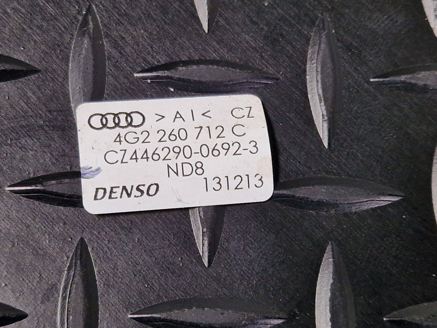 Audi Unknown Part Type 4G2260712G8K0260753D