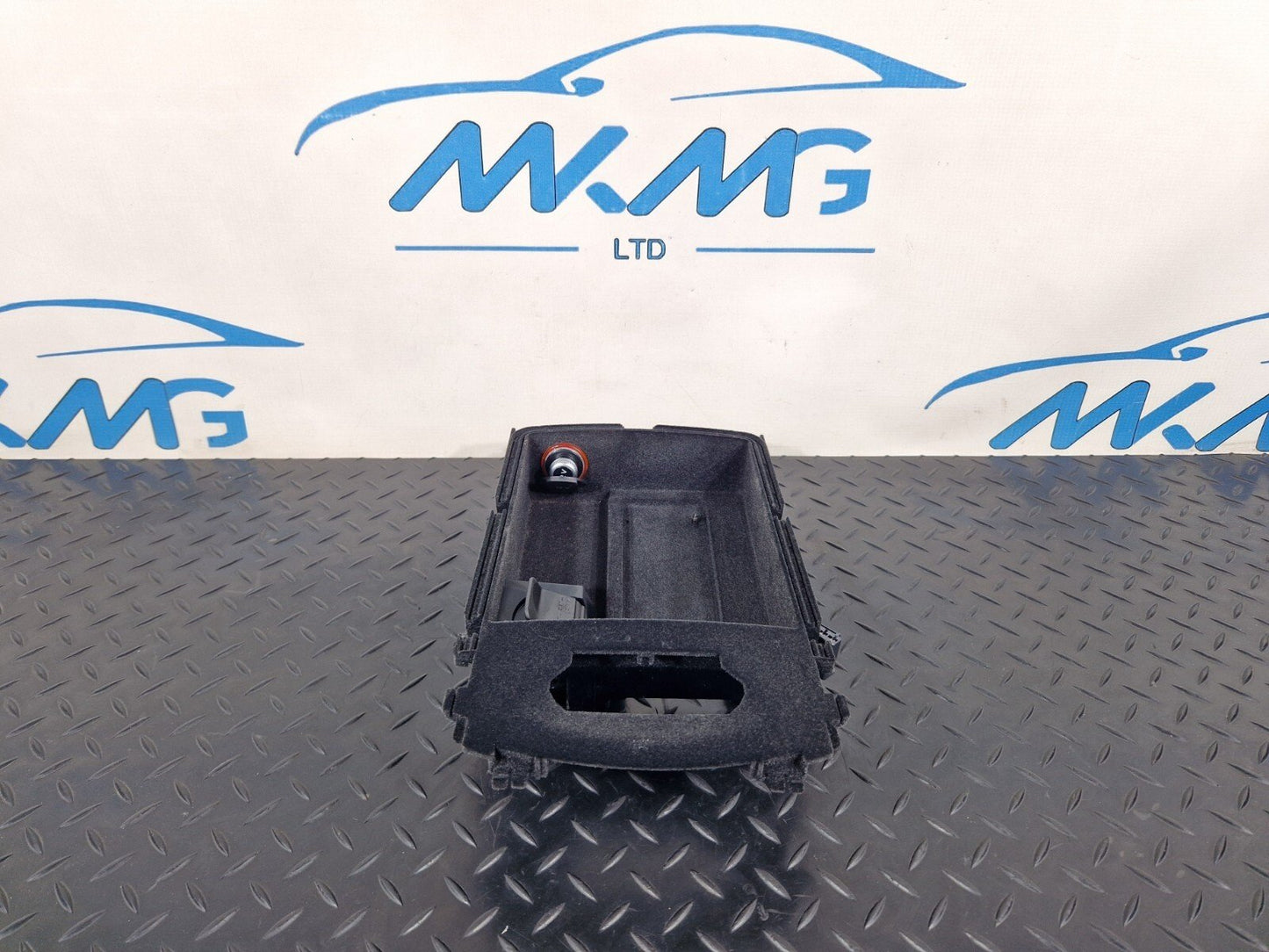 10-18 AUDI A7 4G S-LINE CENTRE CONSOLE STORAGE TRAY MEDIA INTERFACE 4G0864981C