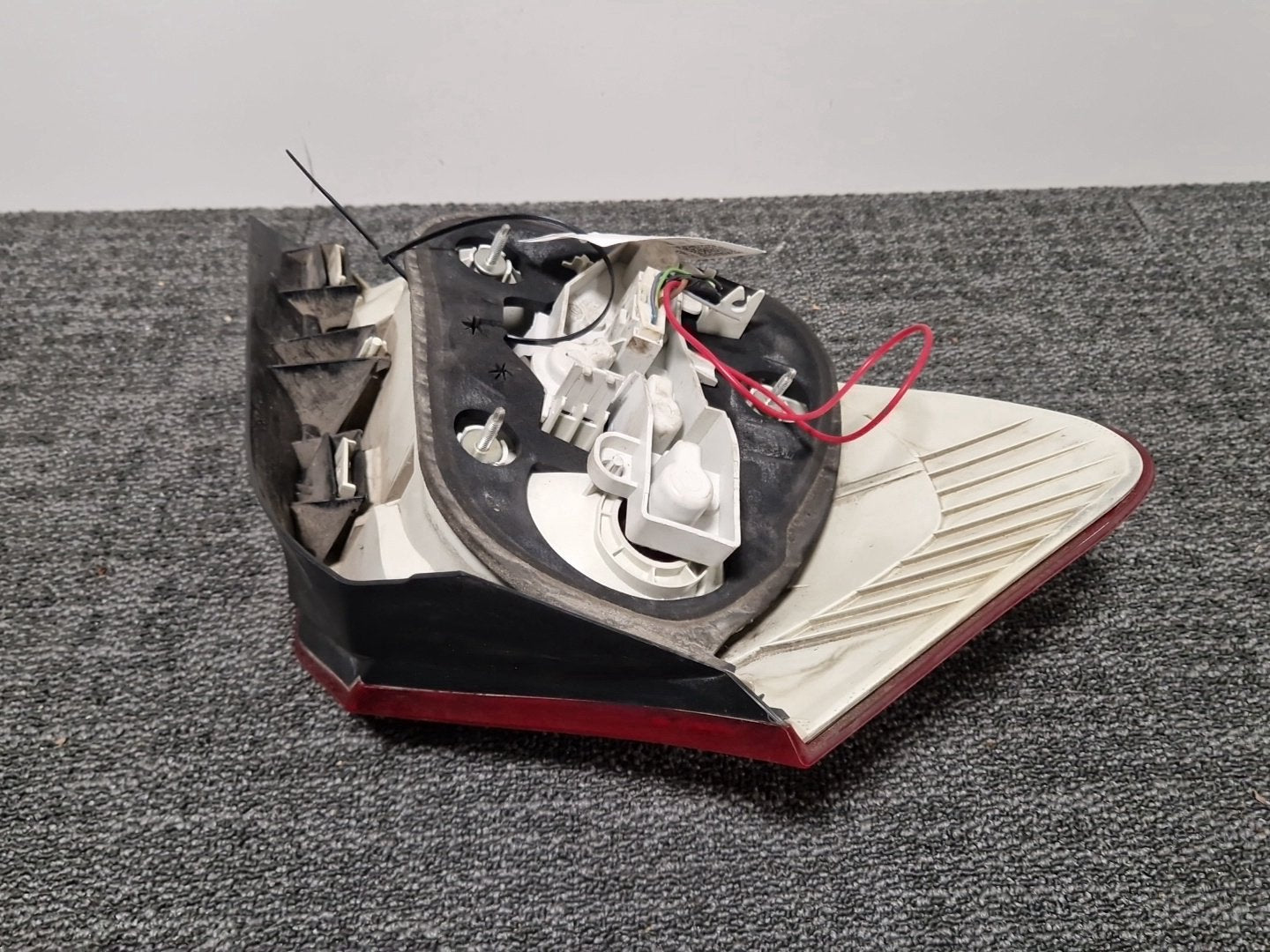 2007 BMW 116i E87 Genuine Rear Right O/S Driver Tail Lamp Light