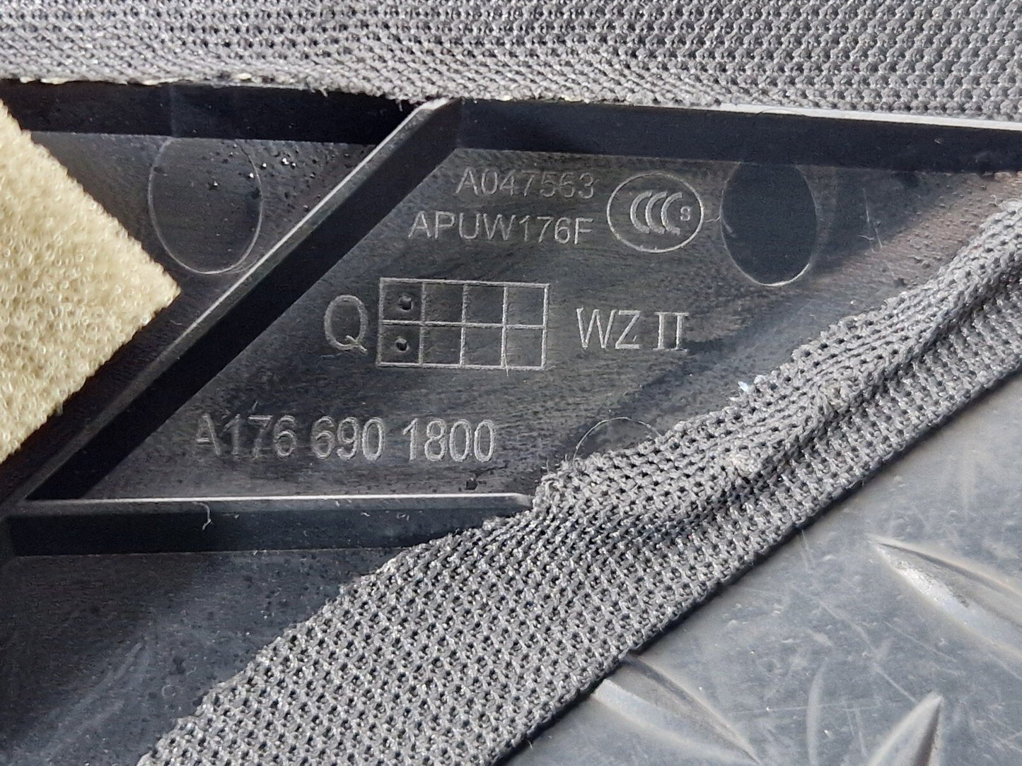 14-20 MERCEDES BENZ GLA X156 RIGHT O/S A-PILLAR TRIM PANEL COVERING A1766901800