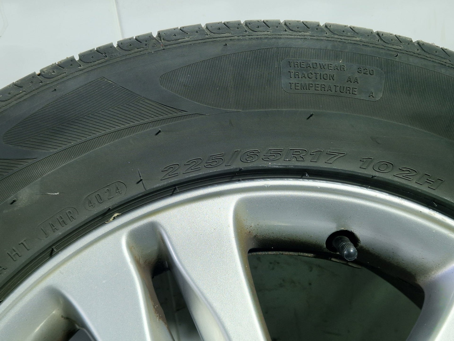 Honda CR-V MK3 FL (RE58) 17" Alloy Wheel with Tyre ~6mm 225/65/17