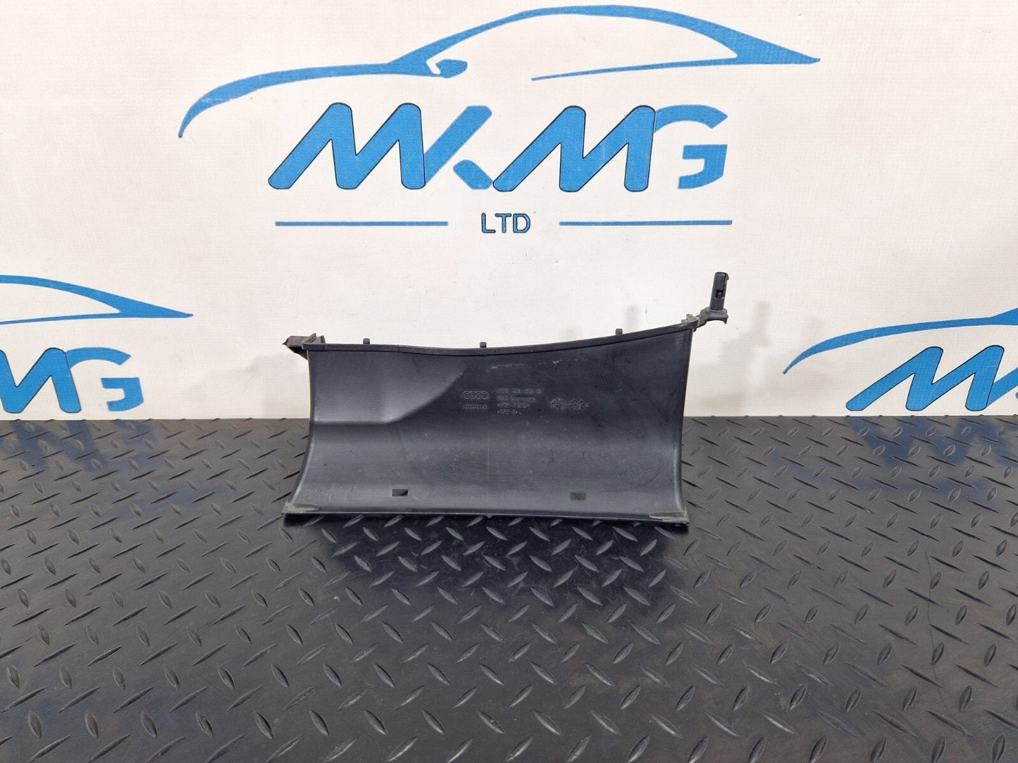 10-18 AUDI A7 4G S-LINE AIR INTAKE DUCT TRIM COVER 4G0129618B