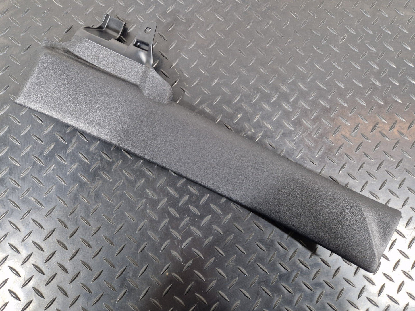 20-24 BMW 1 SERIES F40 REAR DOOR ENTERANCE TRIM RIGHT DRIVER SIDE 7444942
