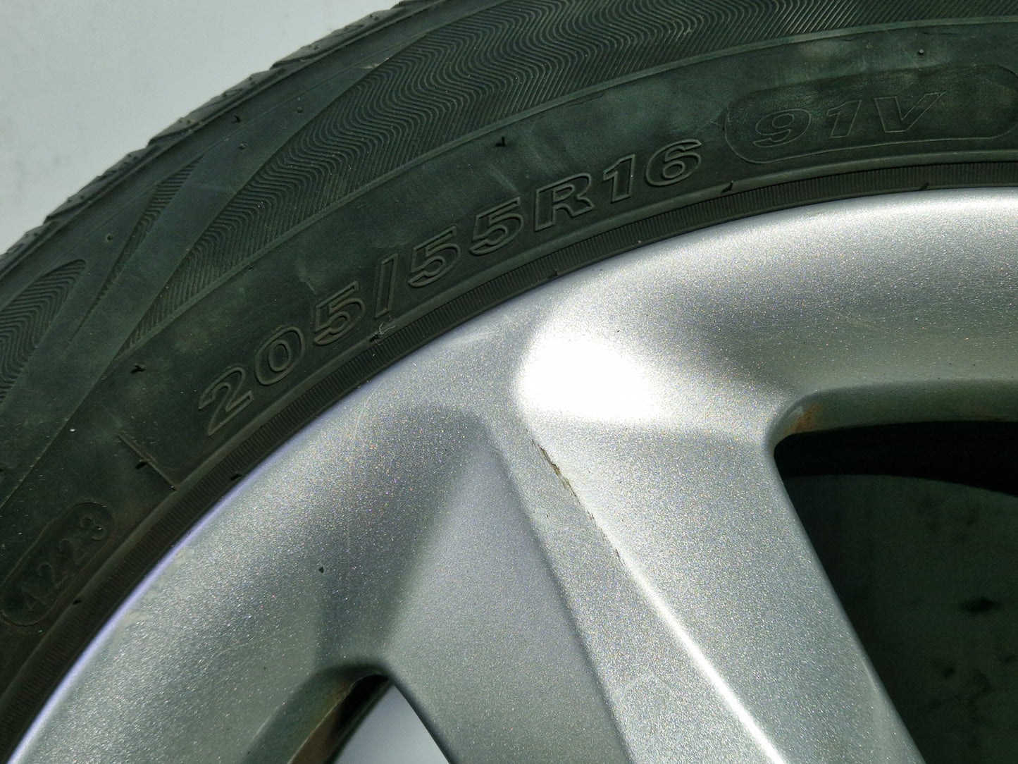 Ford Focus MK2 FL (C307) 16" Alloy Wheel with Tyre 205/55/16 ~6mm 8M5J-EA