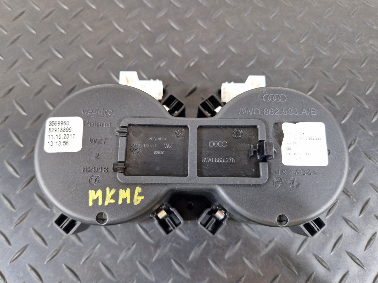 16-19 AUDI A4 B9 GENUINE OEM TWIN DOUBLE ILLUMINATED CUP HOLDER TRIM 8W0862533A
