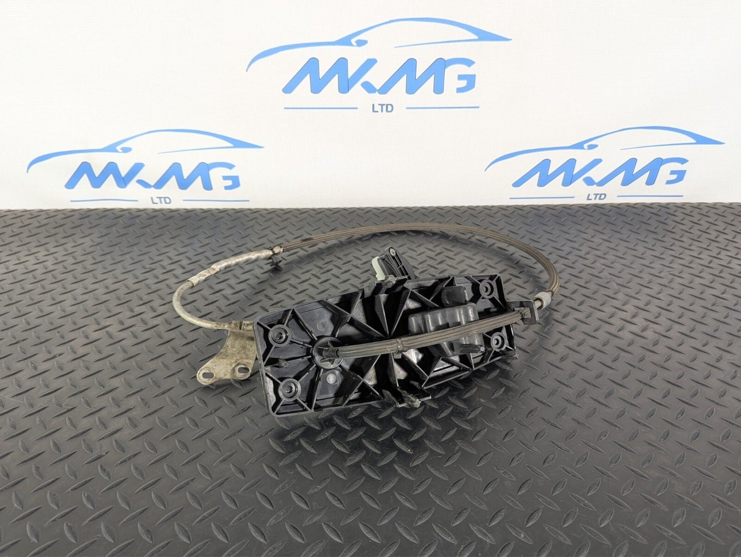 16-19 AUDI A4 B9 GENUINE OEM GEAR EMERGENCY RELEASE MODULE LINKAGE 8W0713052N
