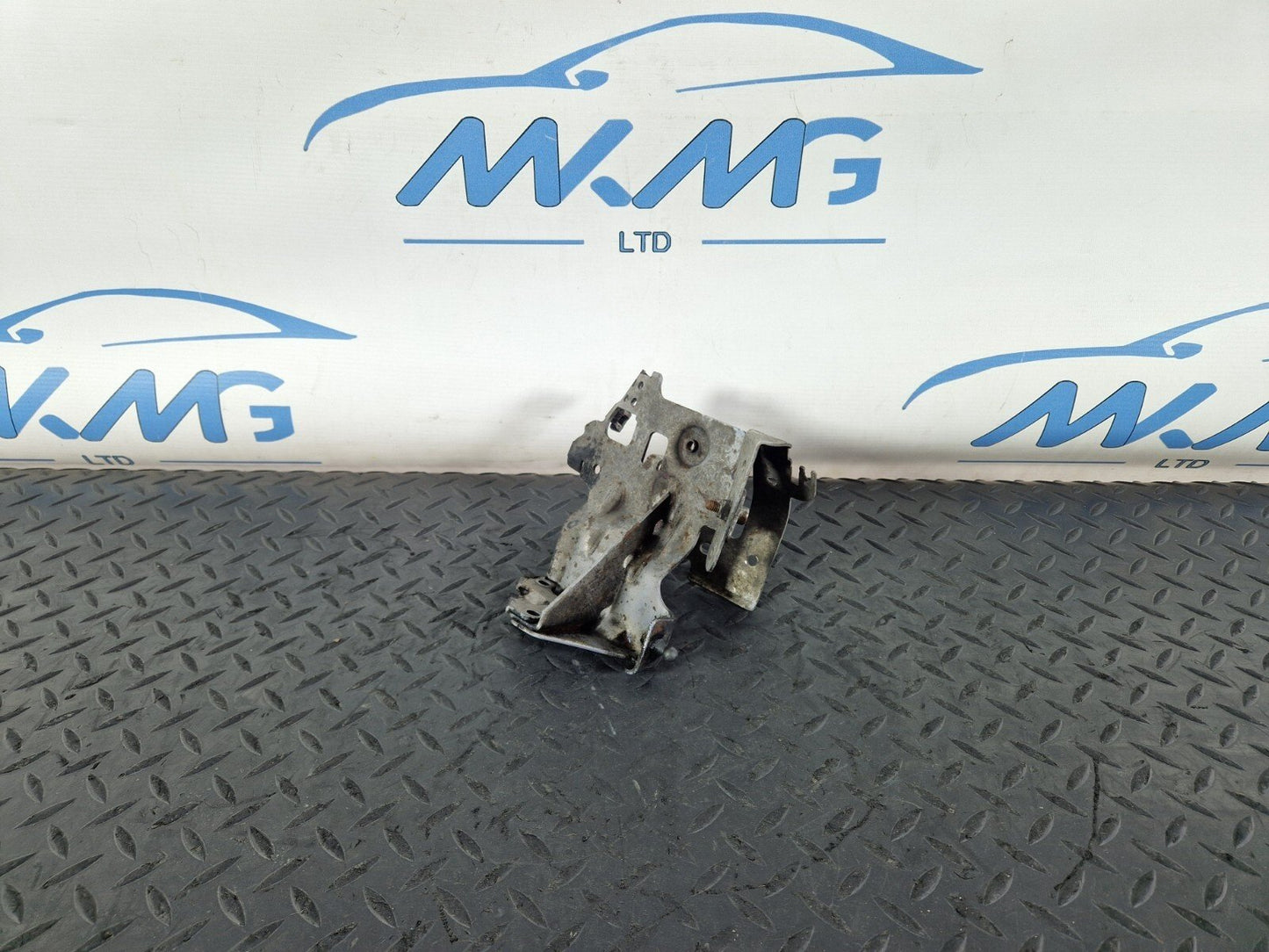 06-14 MERCEDES BENZ SPRINTER W906 2.2 CDI REAR MOUNT BRACKET SUPPORT A6510900741