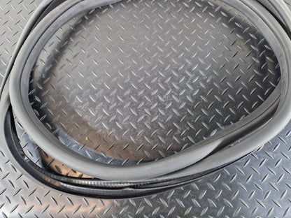 14-20 MERCEDES BENZ GLA X156 REAR DOOR RUBBER SEAL FITS LEFT & RIGHT A1566920176