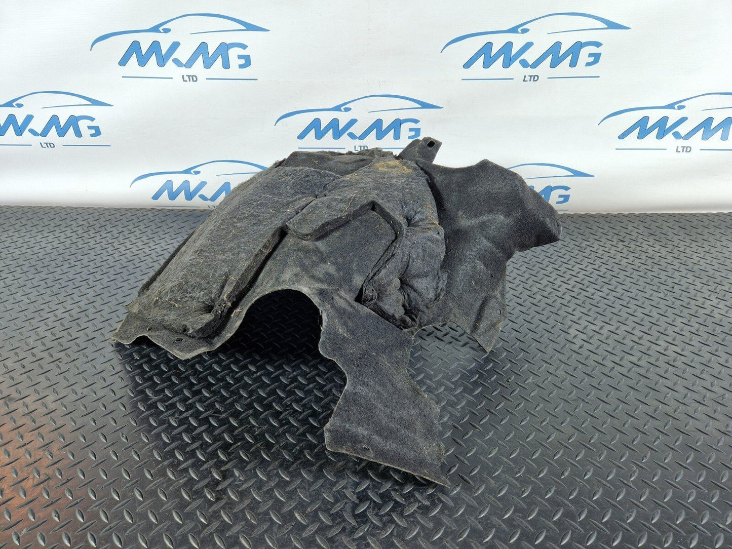 10-17 AUDI A8 4H REAR SECTION OF FRONT WHEEL ARCH COVER LEFT SIDE 4H0821191E