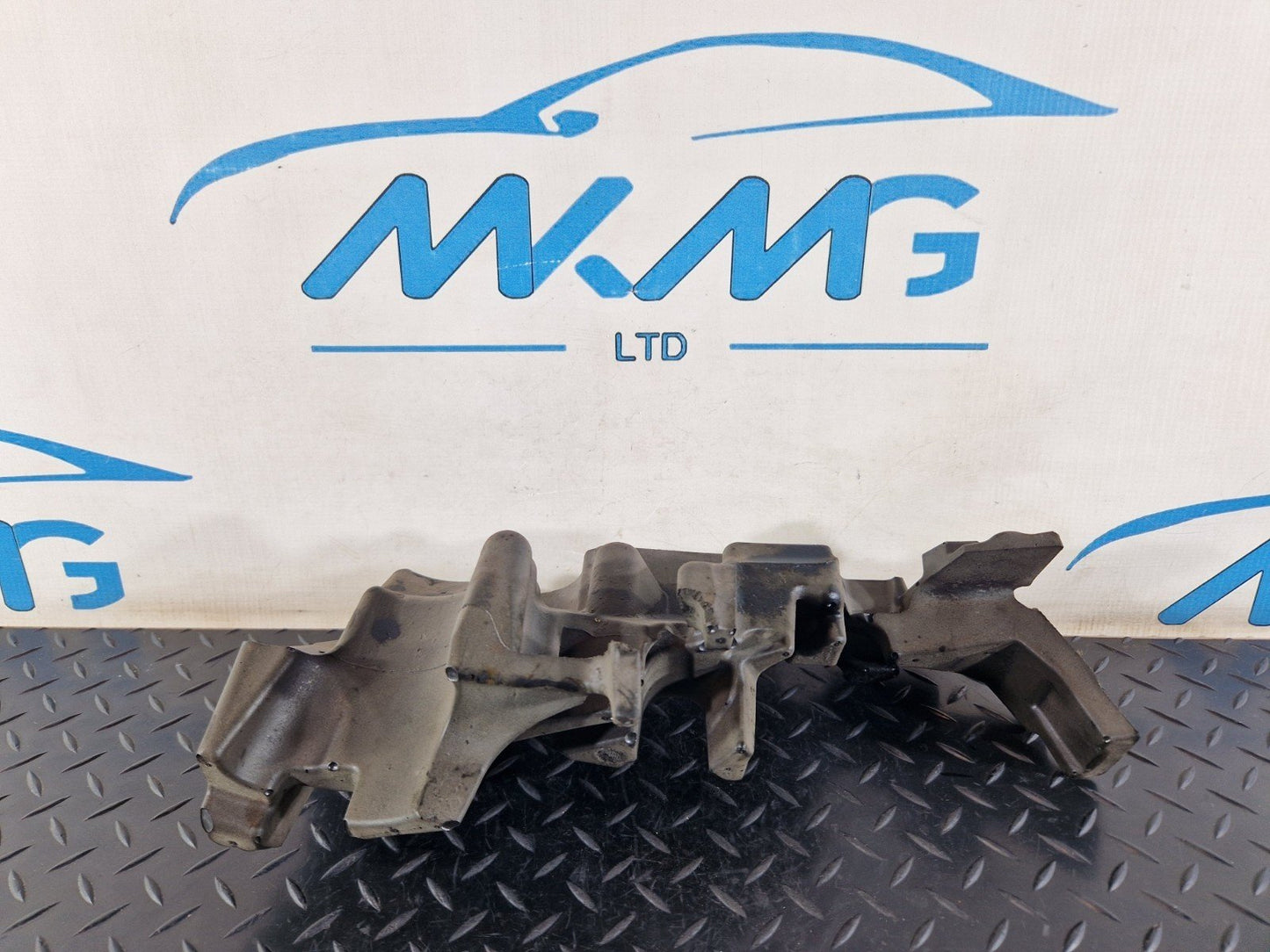 19-ON RANGE ROVER EVOQUE L551 DAMAGED INSULATOR CYLINDER HEAD COVER M8D26N041AB