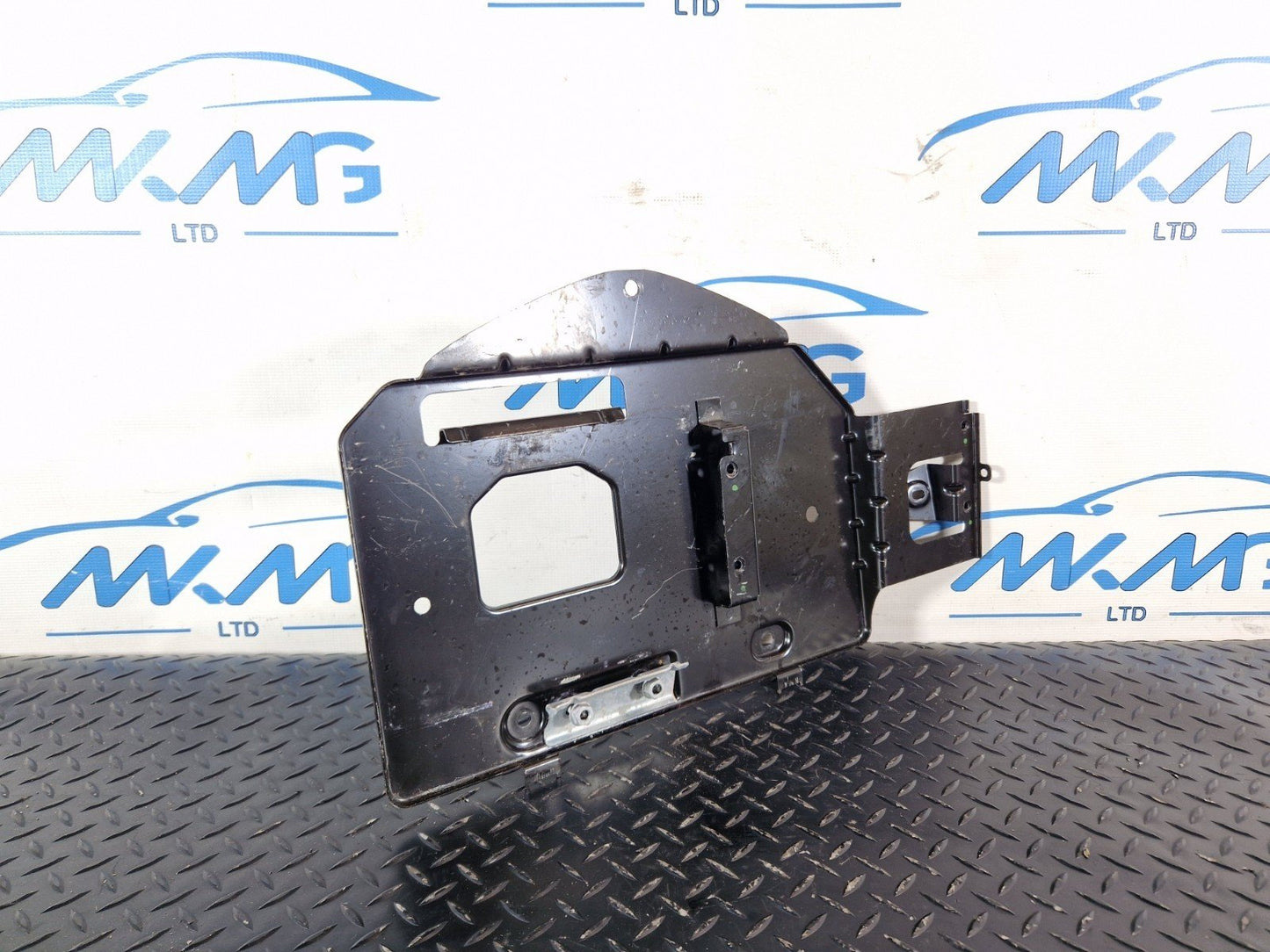 16-19 MERCEDES BENZ GLE W166 GENUINE BRACKET MOUNT PANEL TRAY A1665450048
