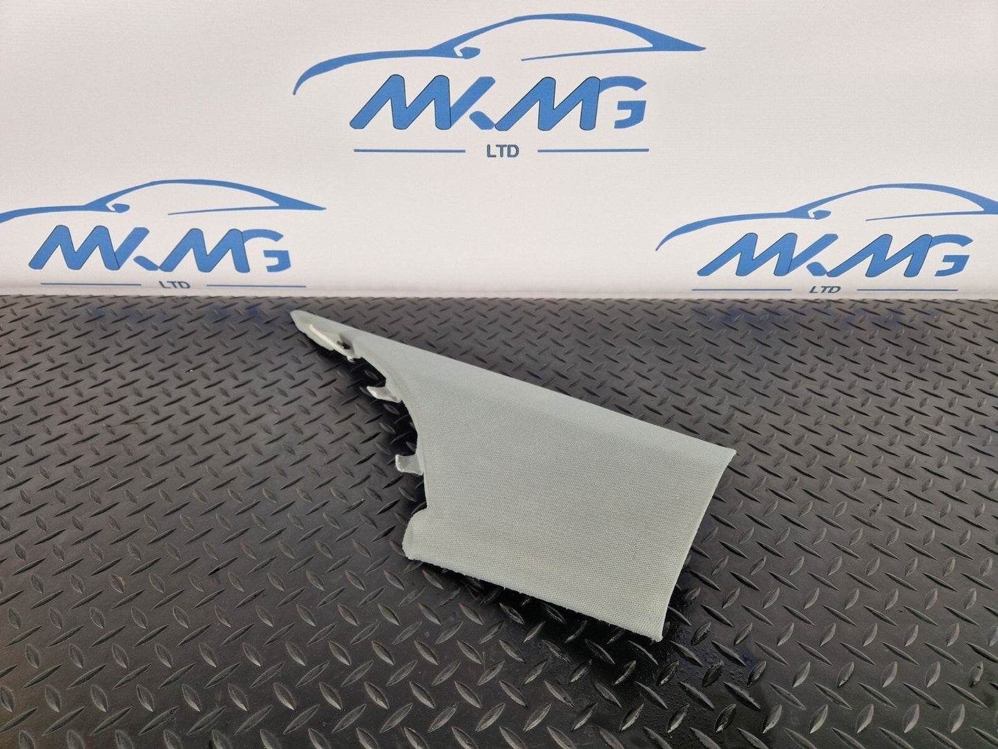 16-19 AUDI A4 B9 S-LINE SALOON GENUINE REAR LEFT N/S C-PILLAR TRIM 8W5867245