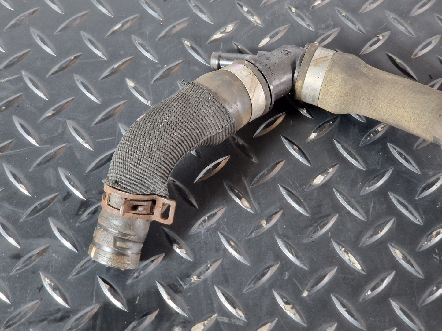 16-19 MERCEDES BENZ GLE W166 WATER HEATING RETURN LINE PIPE HOSE A1665064135