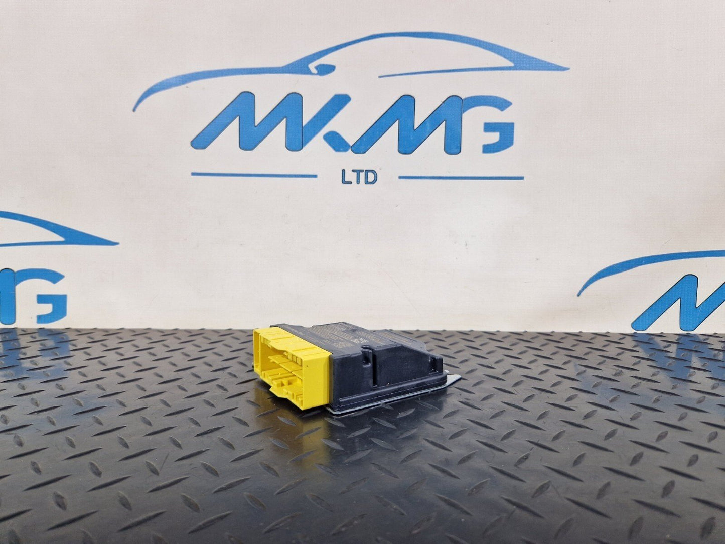 MERCEDES BENZ SPRINTER W907 W910 SAFETY BAG MODULE SENSOR UNIT ECU A9079000304