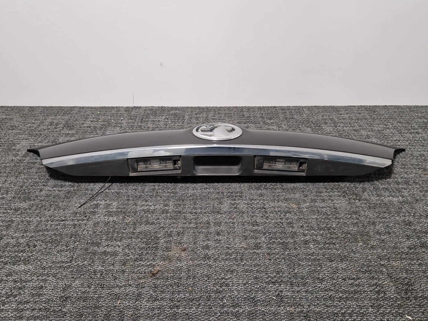 Vauxhall Meriva MK2 (B) (4470) MPV Genuine Boot Tailgate Release Switch Strip