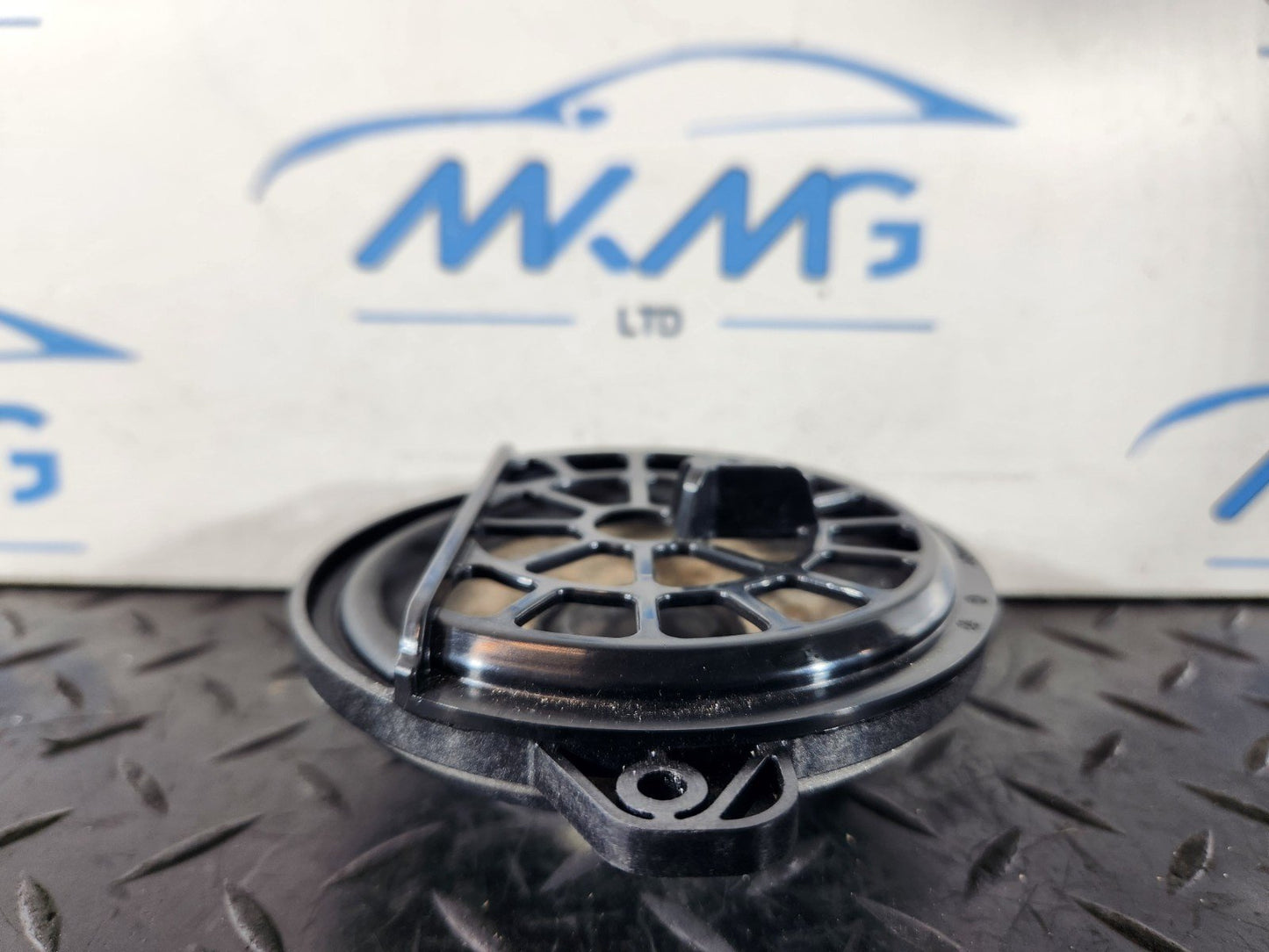 AUDI Q7 4M GENUINE OEM FRONT DASHBOARD SOUND SPEAKER 4M0035416A