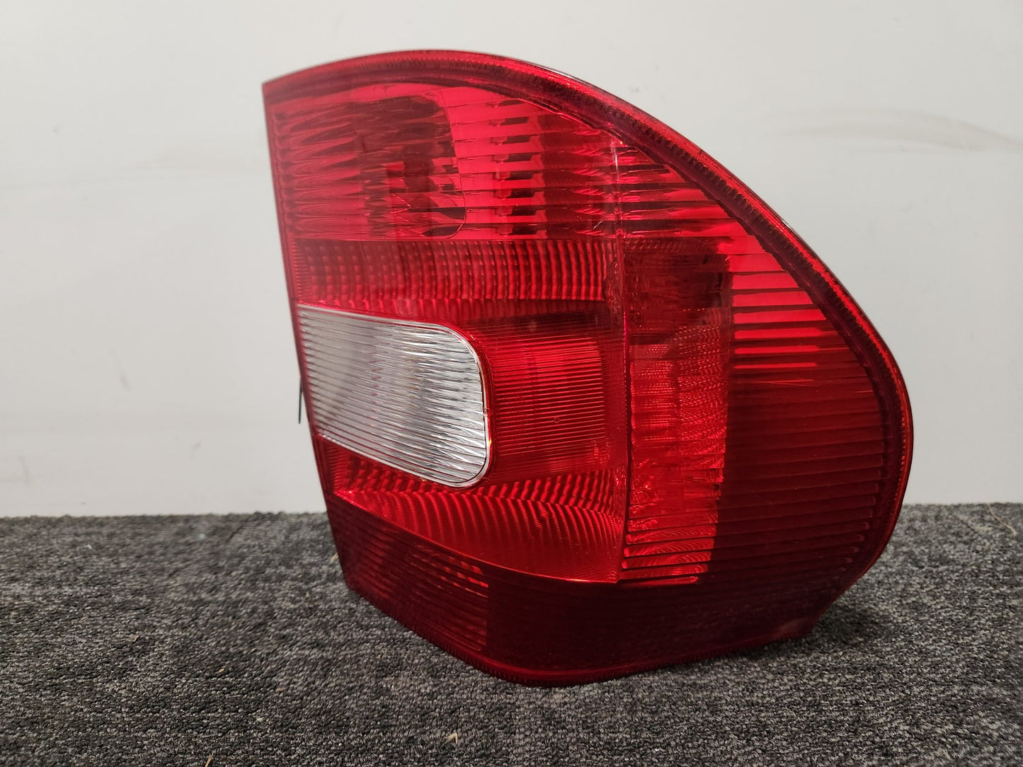 2010 Skoda Yeti MK1- 5L Genuine Rear Left N/S Tail Light 5L0945095 5L0945111
