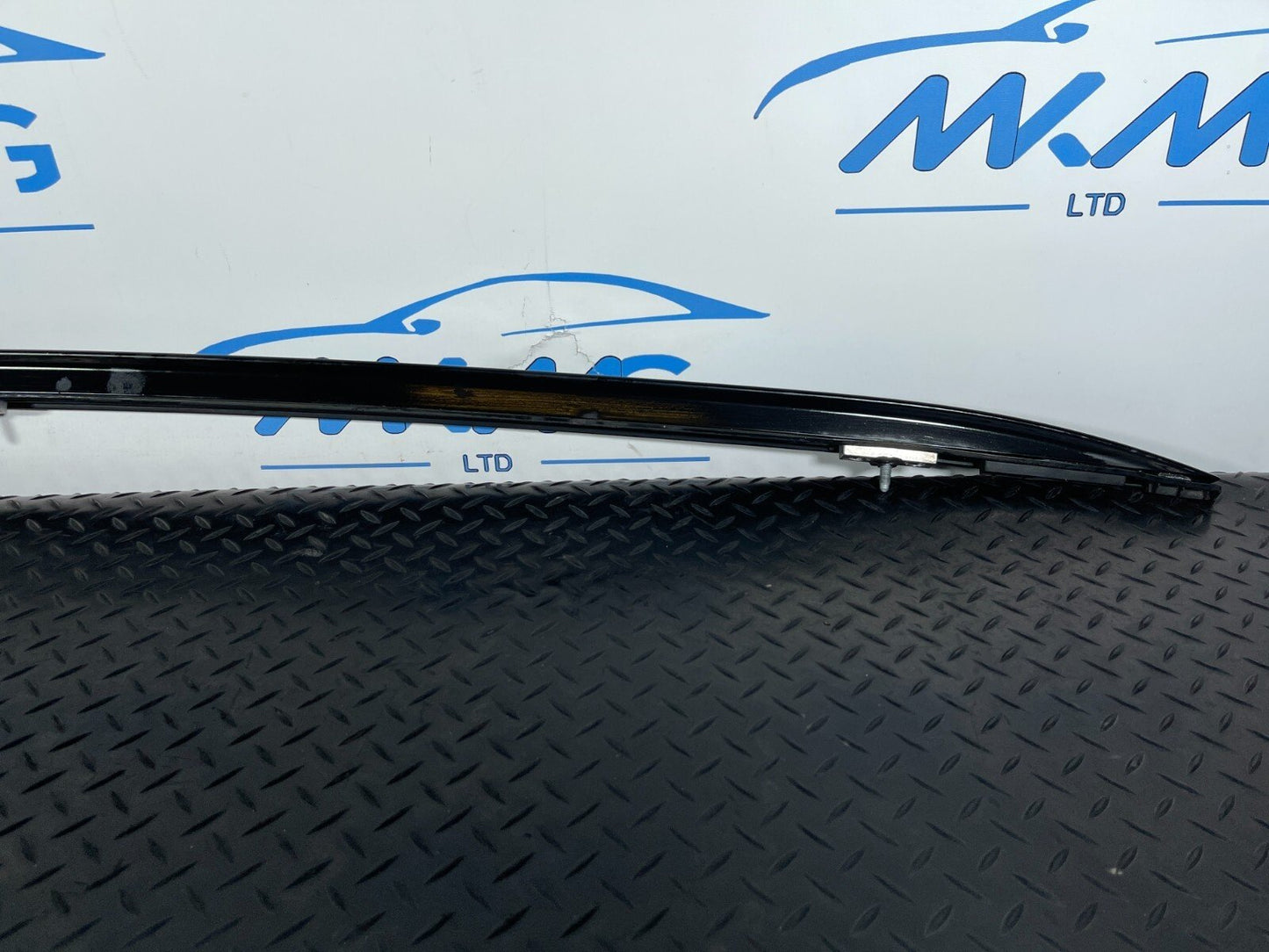 16-22 BMW X1 F48 GENUINE RIGHT O/S ROOF RAIL BLACK 7356436
