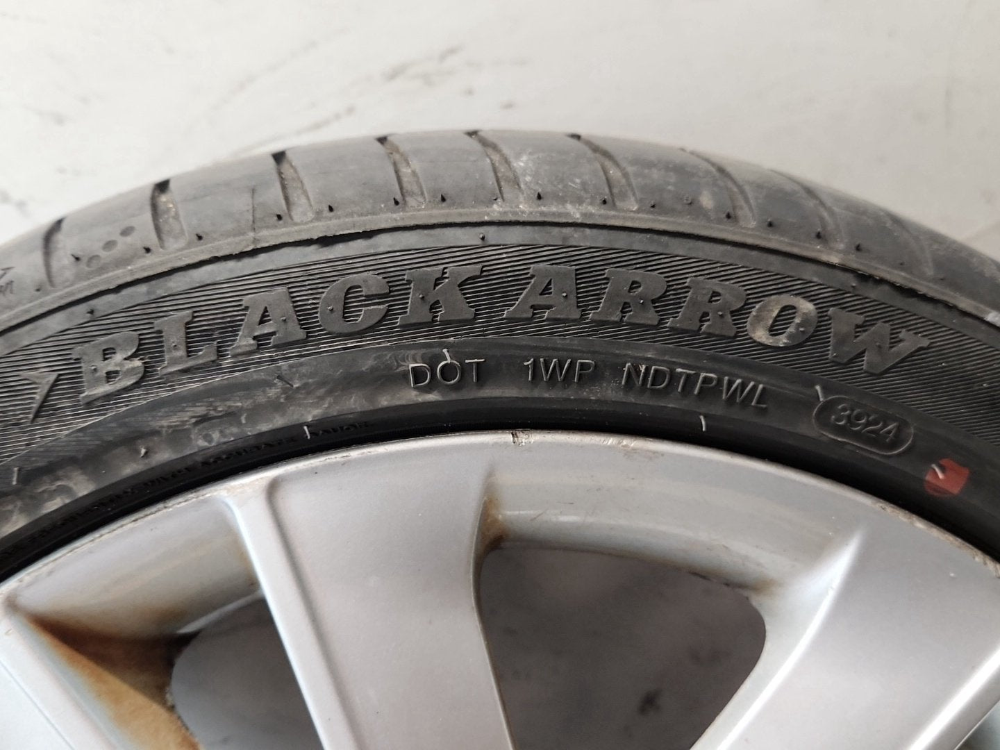 2009 BMW 116d E87 17" Alloy Wheel with Tyre 225/45/17 ~4mm