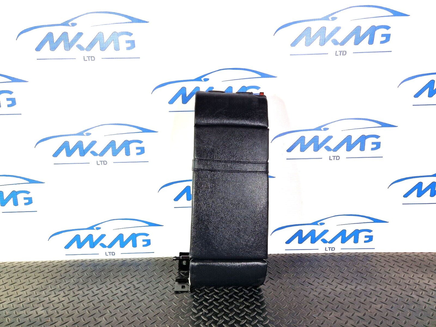 14-21 MERCEDES BENZ C220d W205 OEM REAR LEATHER MIDDLE SEAT BACKREST