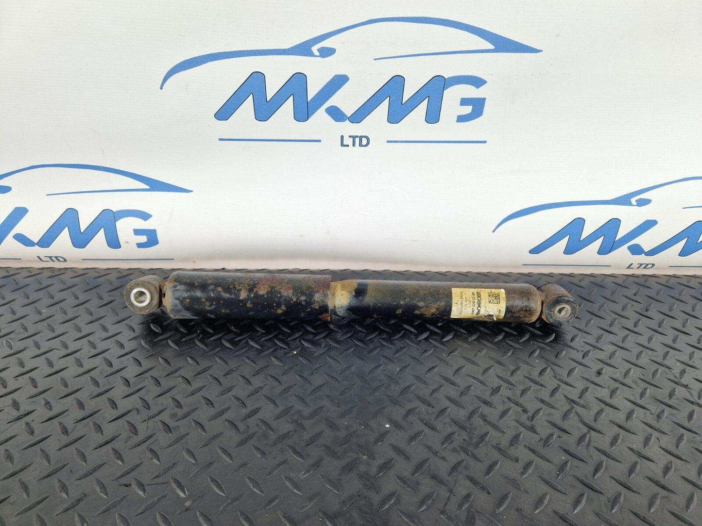 18-ON MERCEDES SPRINTER W907 REAR SHOCK ABSORBER FITS LEFT & RIGHT A9073203500