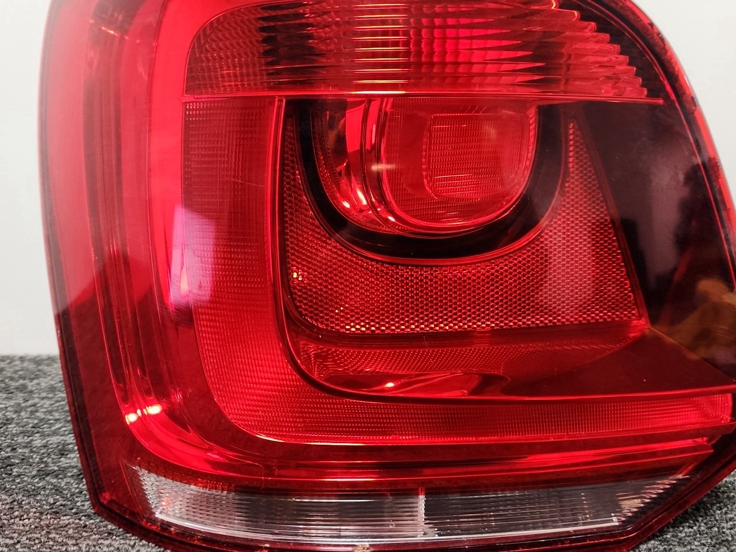 2013 Volkswagen Polo 6R - MK5 Genuine Rear Left N/S Tail Light 6R0945111B