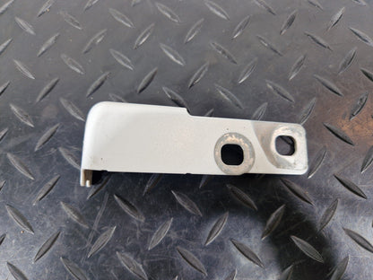 16-19 AUDI A4 B9 S-LINE GENUINE FRONT LEFT PASSENGER SIDE WING BRACKET 8W0821433