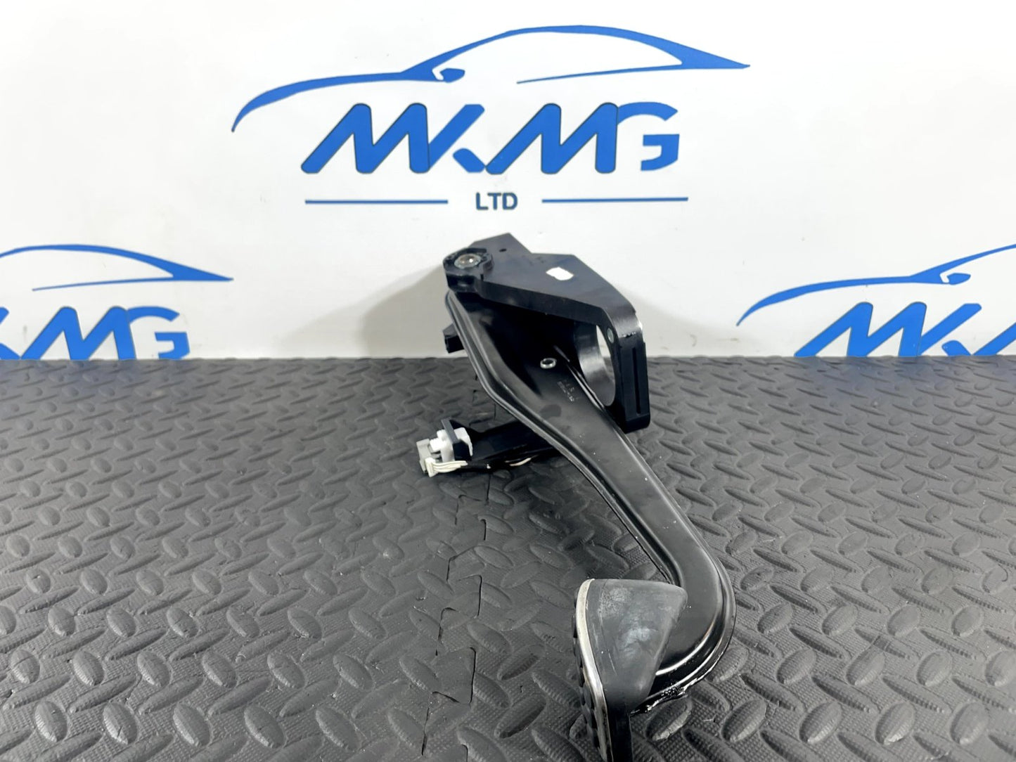 12-18 MERCEDES A-CLASS W176 GENUINE GENUINE BRAKE PEDAL A2462920308 A2462900119