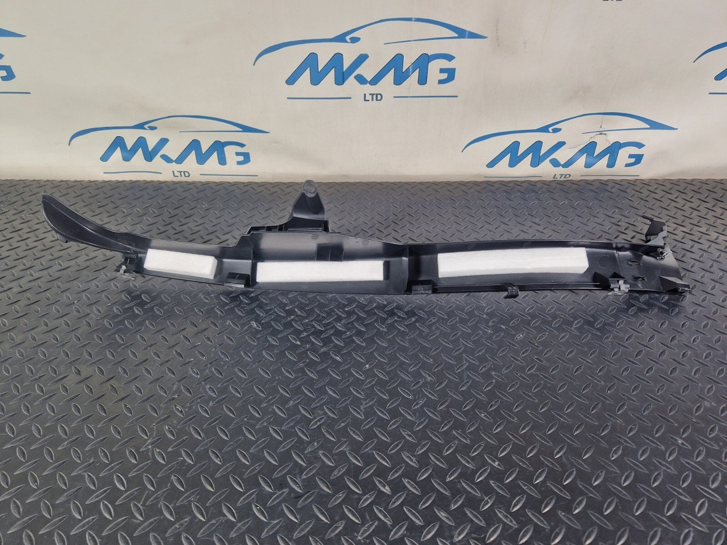 14-21 MERCEDES C200 W205 GENUINE REAR LEFT BLACK C PILLAR TRIM A2056903105