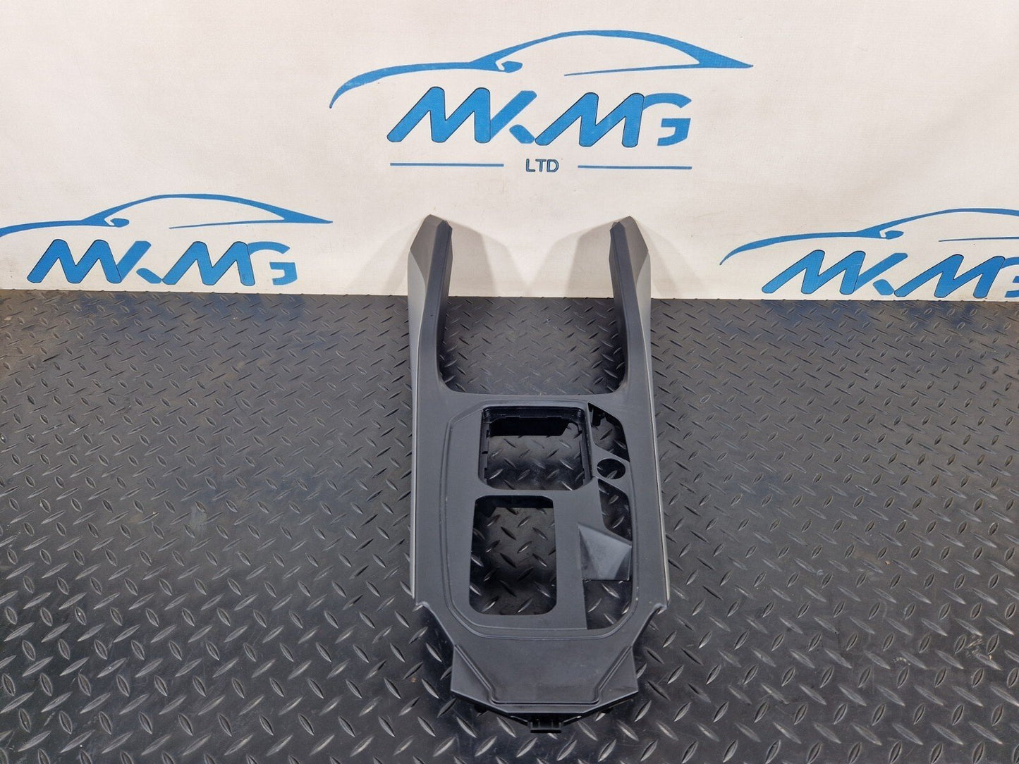 20-24 BMW 1 SERIES F40 F44 GENUINE  CENTER CONSOLE TRIM COVER 6823443