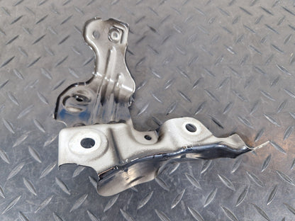20-24 BMW 1 SERIES F40 GENUINE FRONT RIGHT FENDER MOUNT BRACKET 7450388