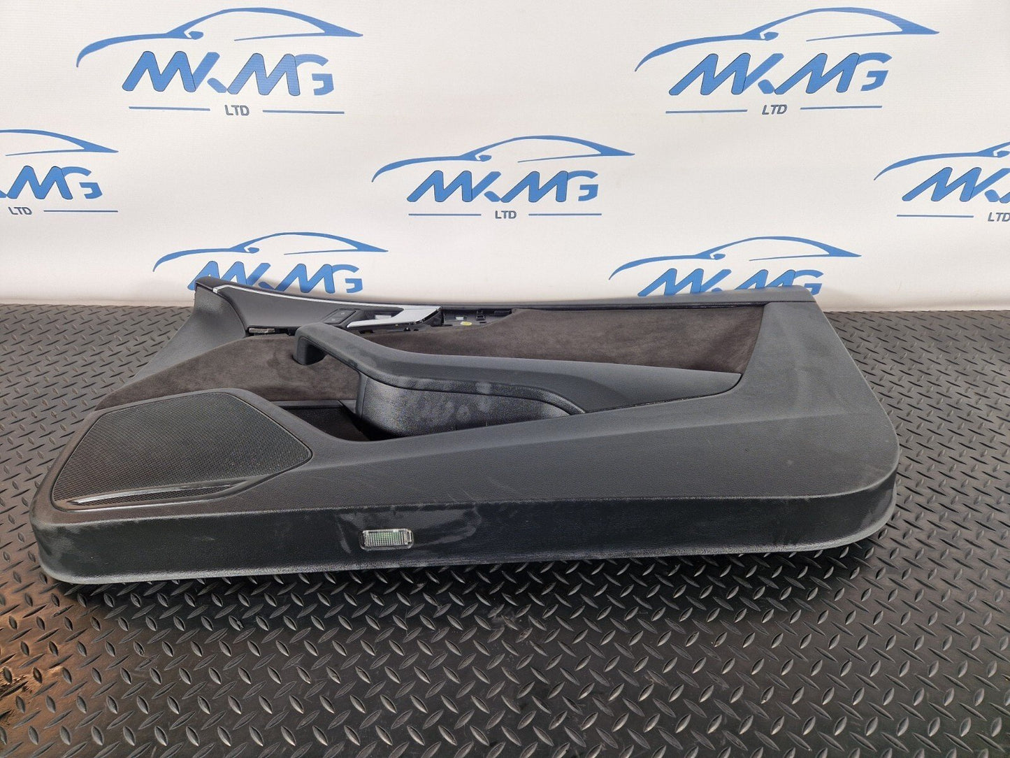 16-24 AUDI A5 F5 S-LINE CONVERTIBLE FRONT RIGHT DRIVER SIDE DOOR CARD 8W6867134