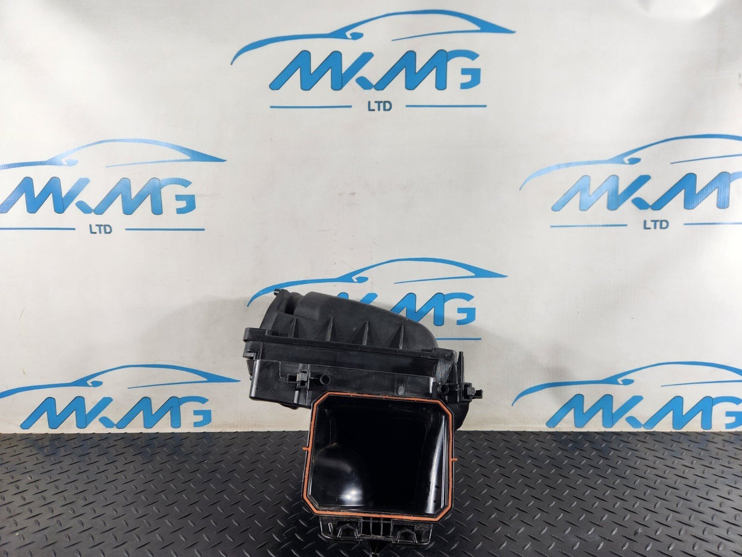 Mercedes B Class W246 Air Filter Box Housing A2700940004