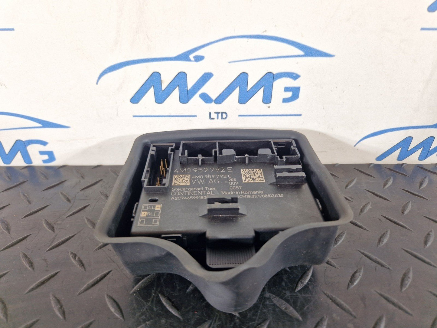 Audi Unknown Part Type 4M0959792E4M0959792C